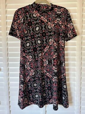 BCBGeneration Mini Dress Floral Small Tshirt Dress Black Red